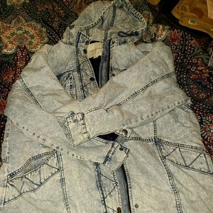 American Eagle boyfriend denim hooded jacket